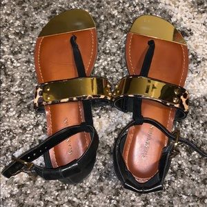 Like new Gianni Bini sandals